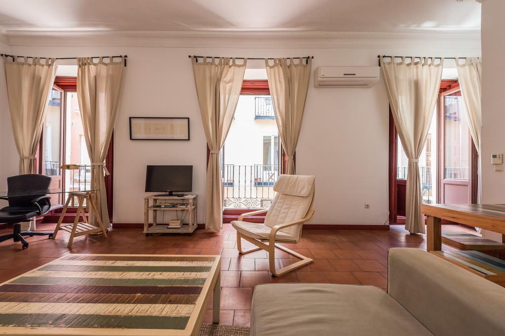 Apartamentos Madrid Centro W Buitenkant foto