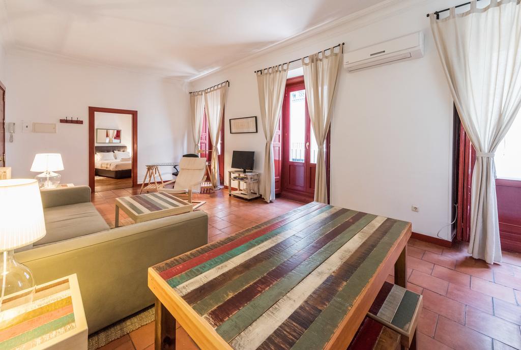 Apartamentos Madrid Centro W Buitenkant foto