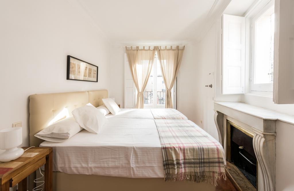 Apartamentos Madrid Centro W Buitenkant foto