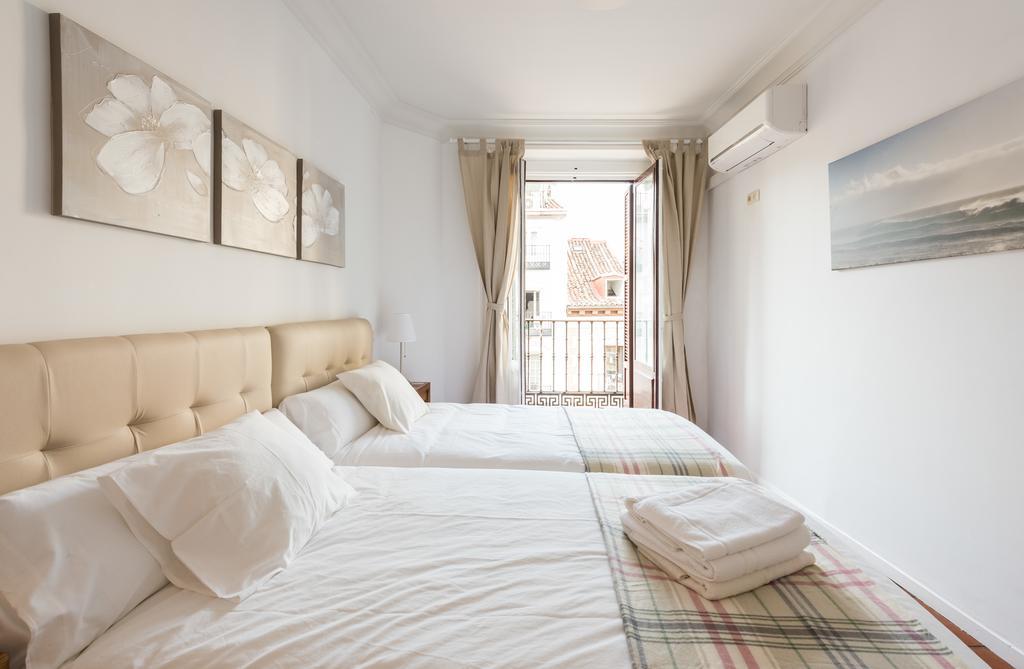 Apartamentos Madrid Centro W Buitenkant foto