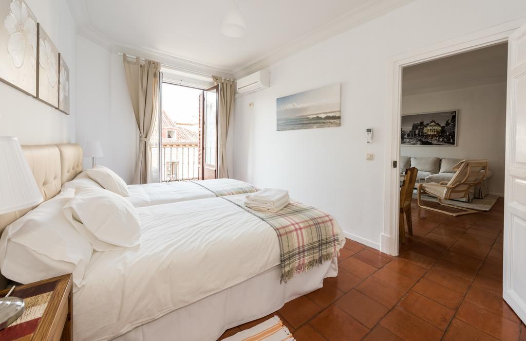 Apartamentos Madrid Centro W Buitenkant foto