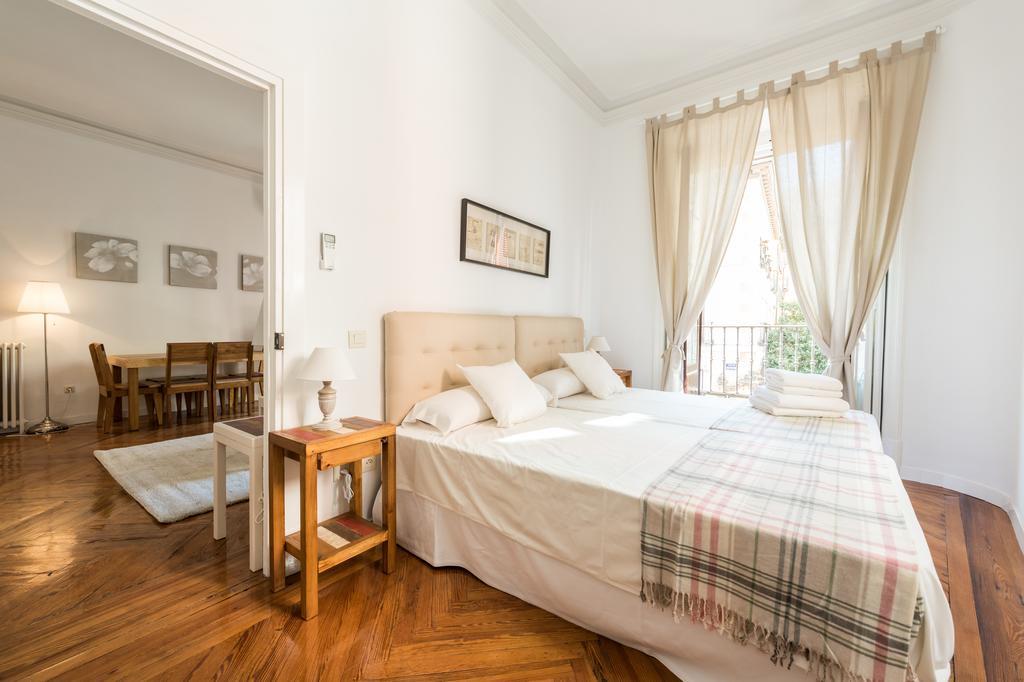 Apartamentos Madrid Centro W Buitenkant foto