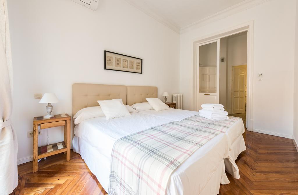 Apartamentos Madrid Centro W Buitenkant foto